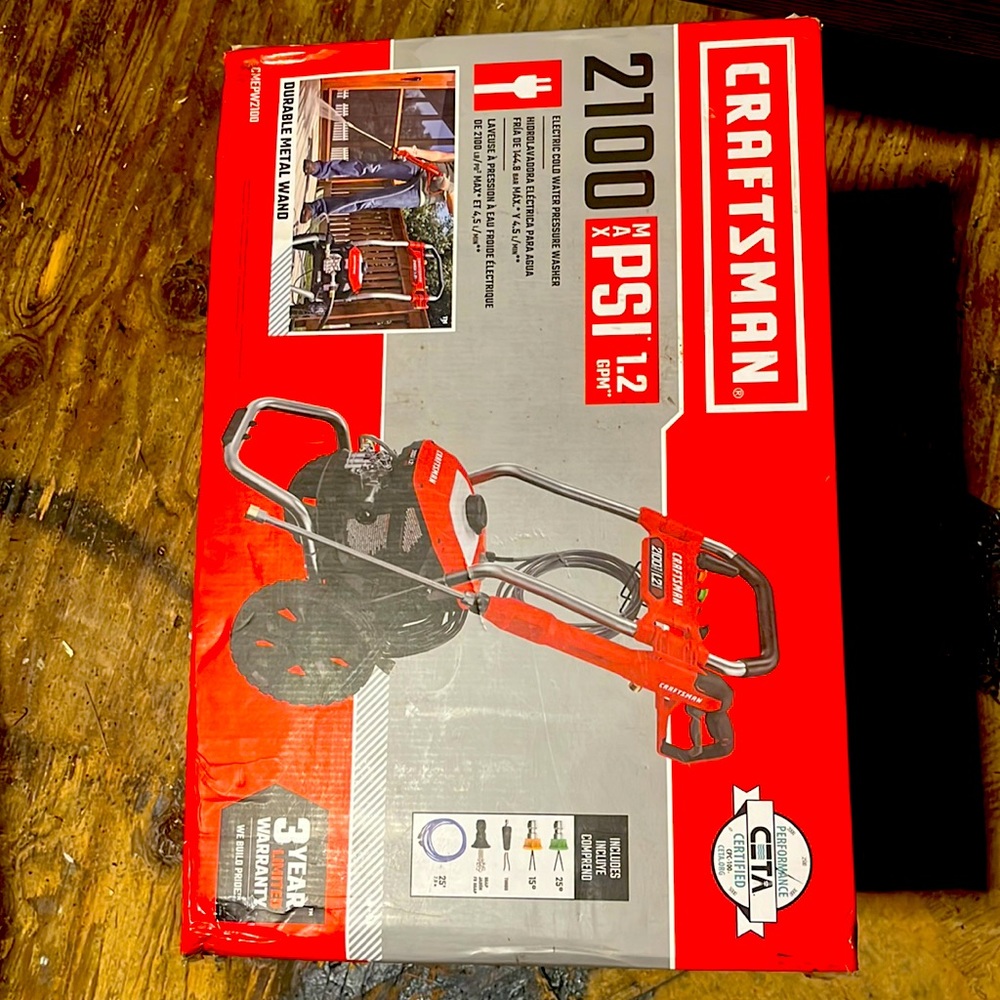 Craftsman 2100 Max, PSI! I got also a pack of different tips, 220$, OBO. 320$Reg